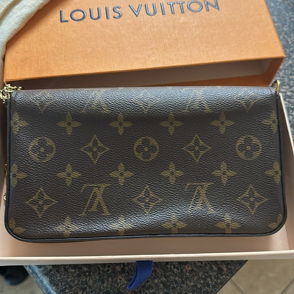 Félicie Pochette - Picture 5 of 7